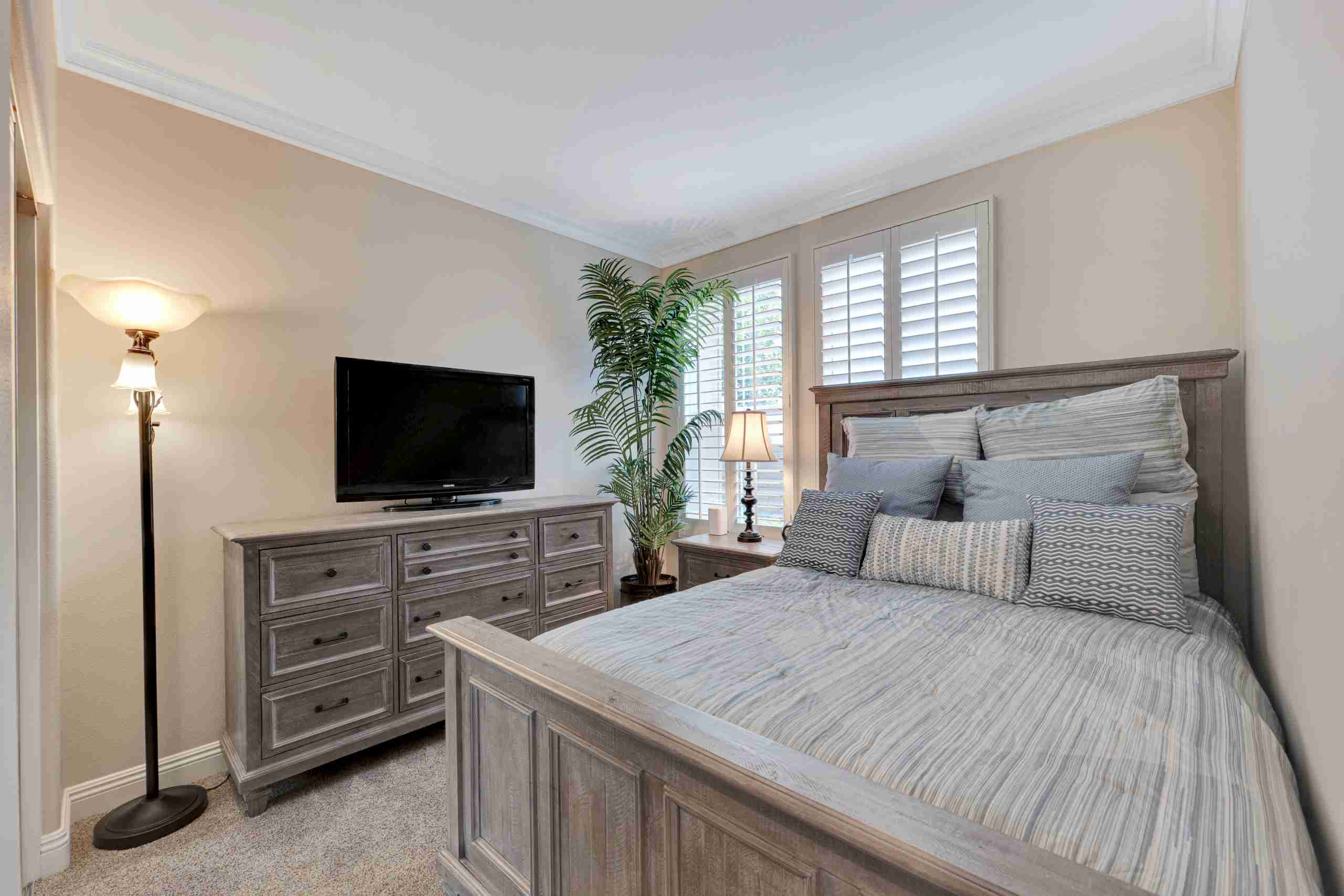 emily berdon realtor simi valley